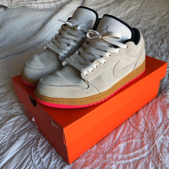 Jordan 1 Low White Gum Hyper Pink - Picture 3 of 6